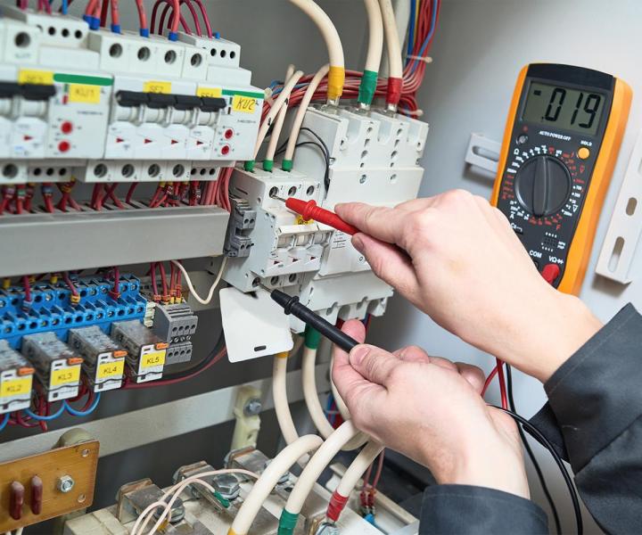 Nous rénovons vos installations électriques au Havre pour éviter les dysfonctionnements fréquents.